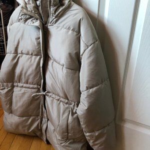 H&M Winter 2022 Puffer Jacket Medium
